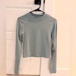 Athleta Small layering top - soft calm green